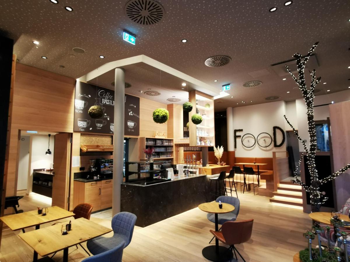 הילפולטשטיין Hotel Johanns מראה חיצוני תמונה