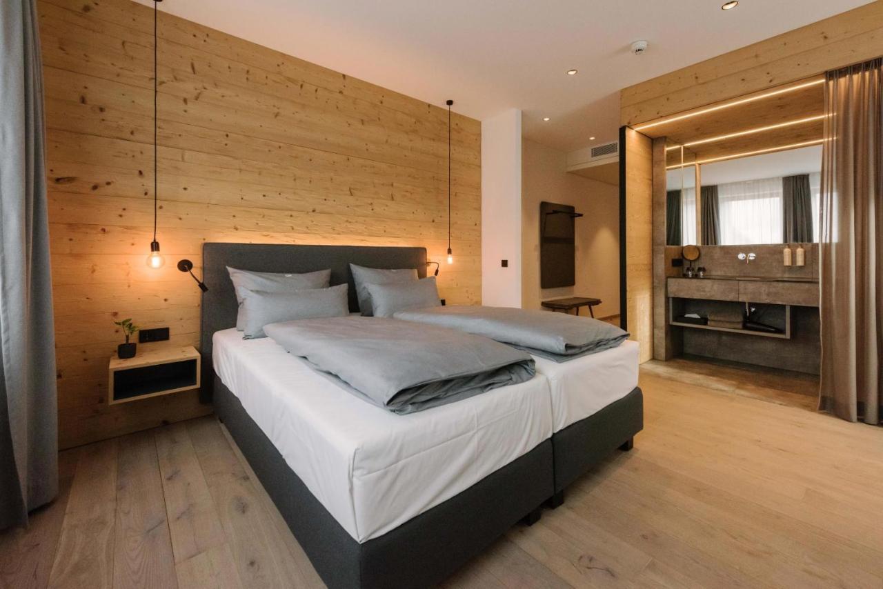הילפולטשטיין Hotel Johanns מראה חיצוני תמונה